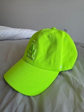 Los Angeles Neon Green Kids Baseball Cap UNISEX